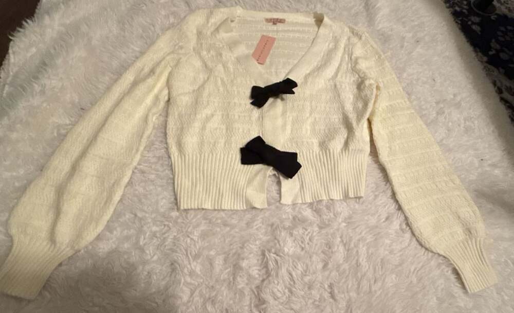 Evolutionary Cardigan Size M Off White Bow Detail Knit Sweater